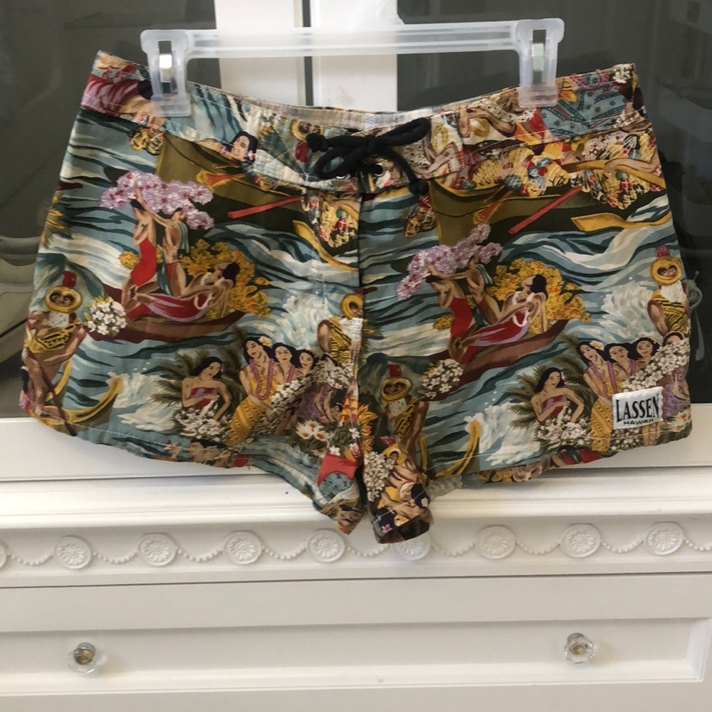 Lassen Hawaiian Print Cotton board shorts